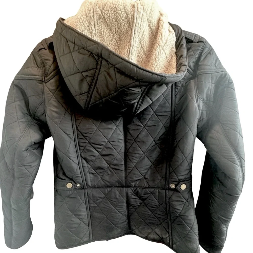 Barbour Dark Quilted Utility Jacket with Gold Accents - Picture 5 of 7
